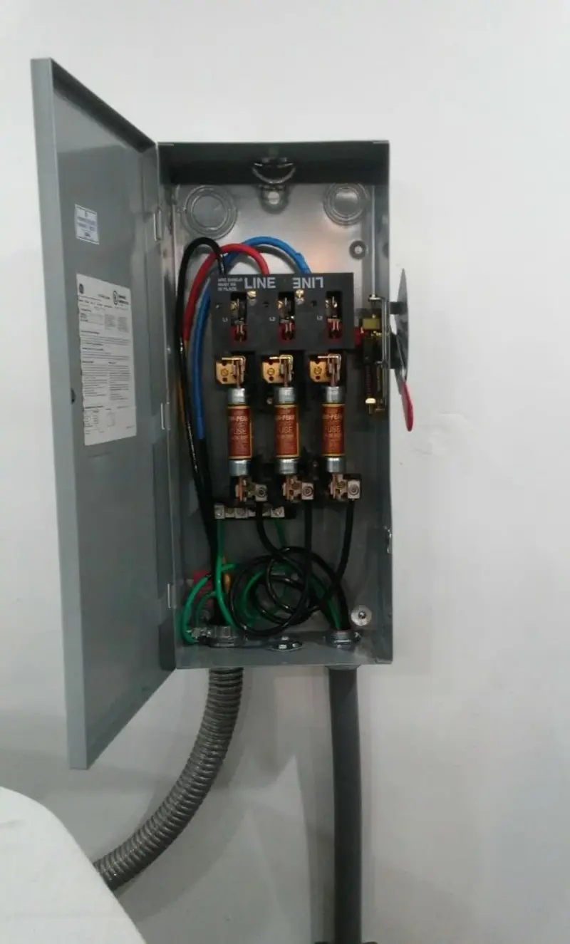 Three-phase disconnect switch installed for Smoke Detector Installation in Highland Village